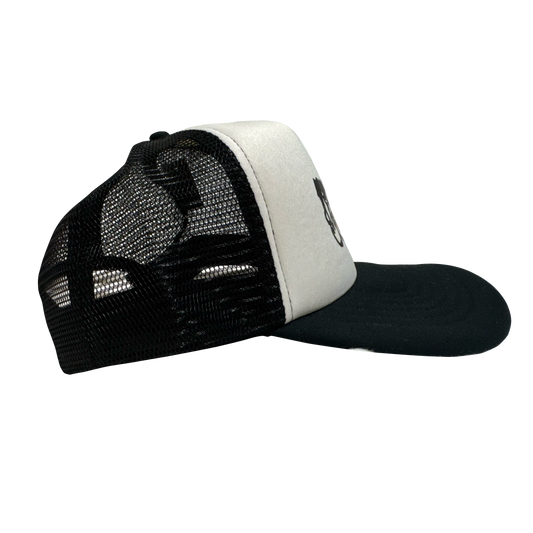 NOSE OR MOUTH TRUCKER CAP